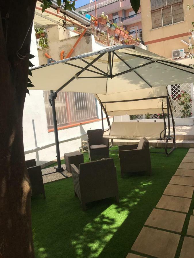 Virgilio'S Garden Bed & Breakfast Castellammare di Stabia Ngoại thất bức ảnh