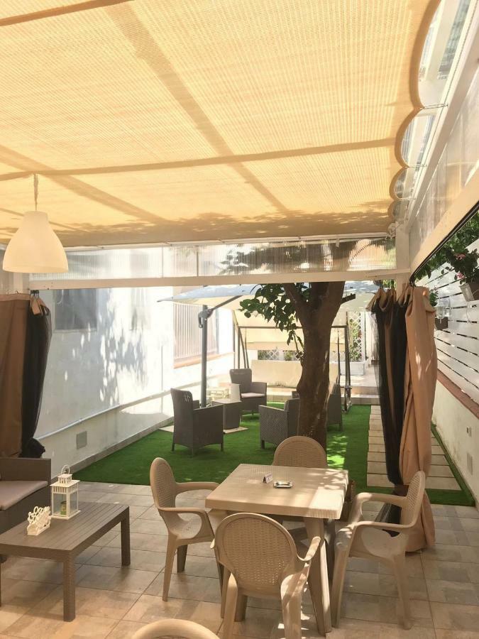 Virgilio'S Garden Bed & Breakfast Castellammare di Stabia Ngoại thất bức ảnh