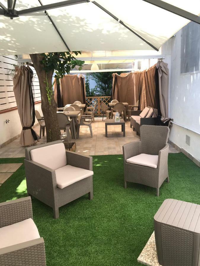 Virgilio'S Garden Bed & Breakfast Castellammare di Stabia Ngoại thất bức ảnh
